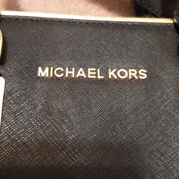 Black Michael Kors purse - Picture 3 of 8